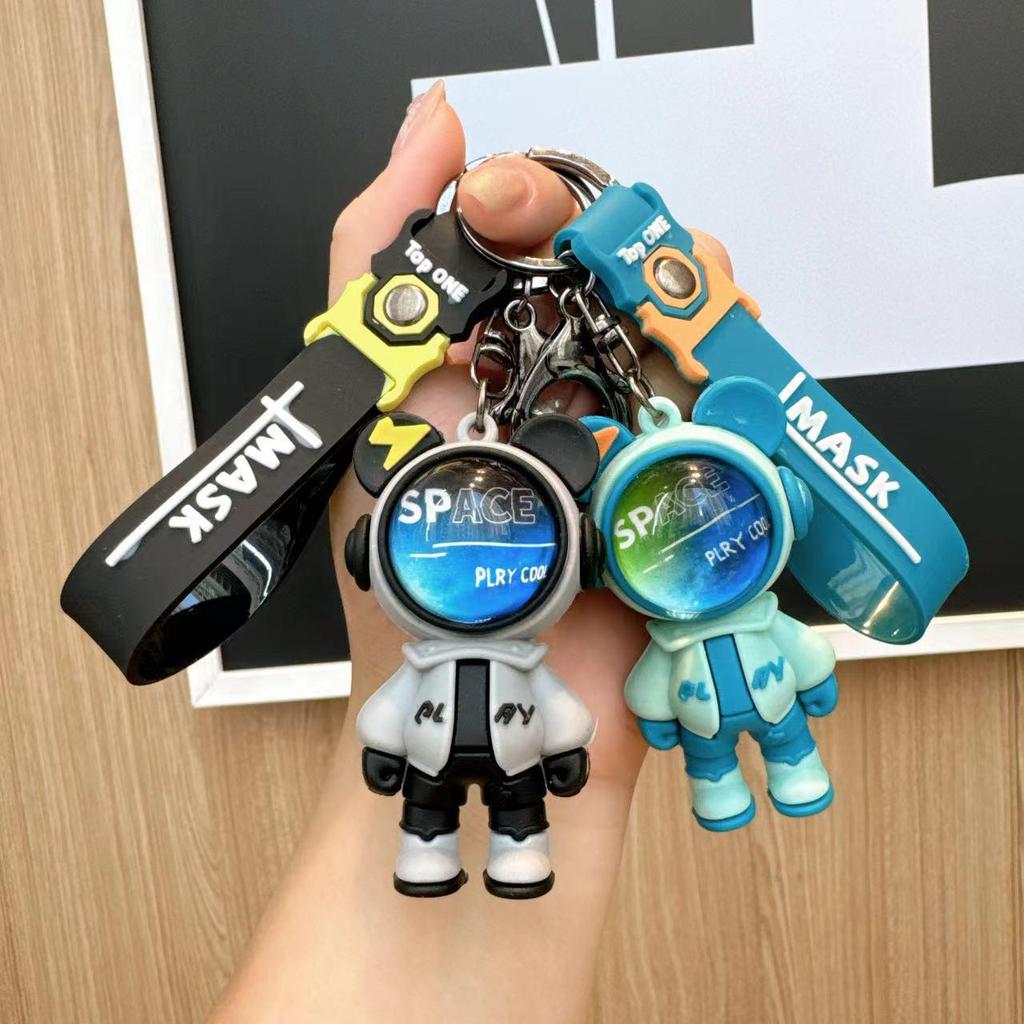 Брелок с изображением медведя-космонавта: Милый автомобильный аксессуар и подвеска для школьного ранца
