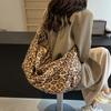 Large Capacity Leopard Nylon Hot Sale Crossbody Bag Zipper High Aesthetic Fashion Shoulder Soft Simple Bag
