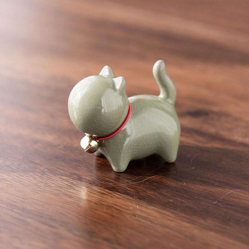 Маленькая милая фигурка чайного питомца кота в китайском стиле с керамической подставкой для кисточки для чая в виде кота