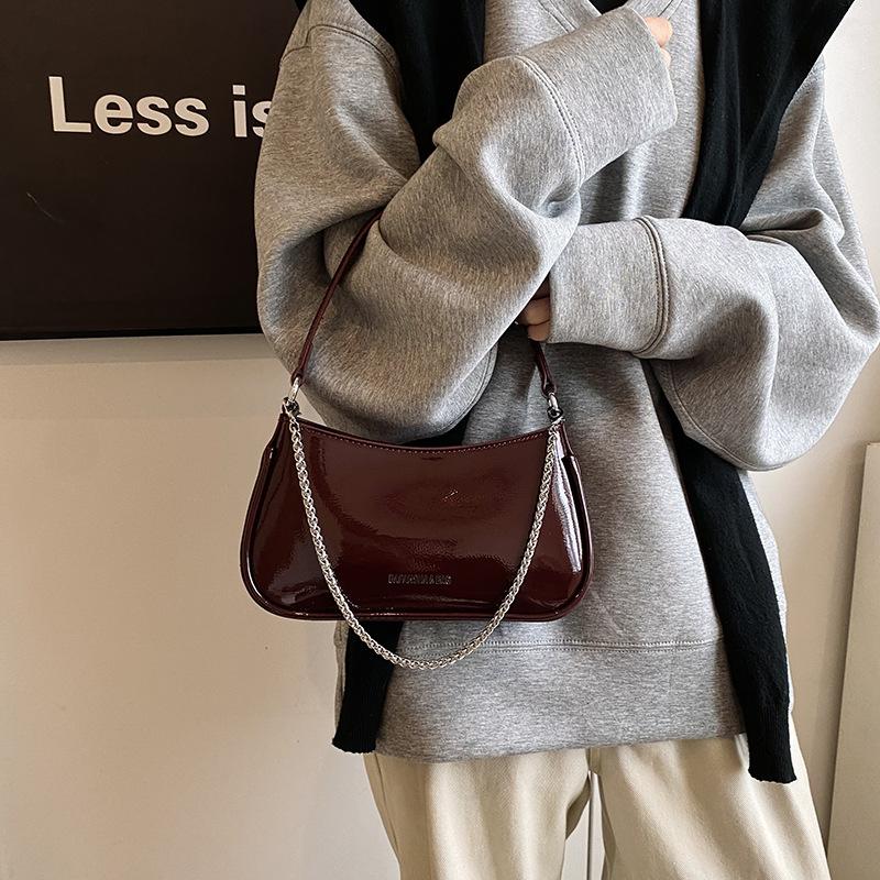 Премиальный сенс ретро маленькая сумка женская 2025 новая осень и зима универсальная сумка-мессенджер супер огонь сумка на плечо подмышку маленькая квадратная сумка