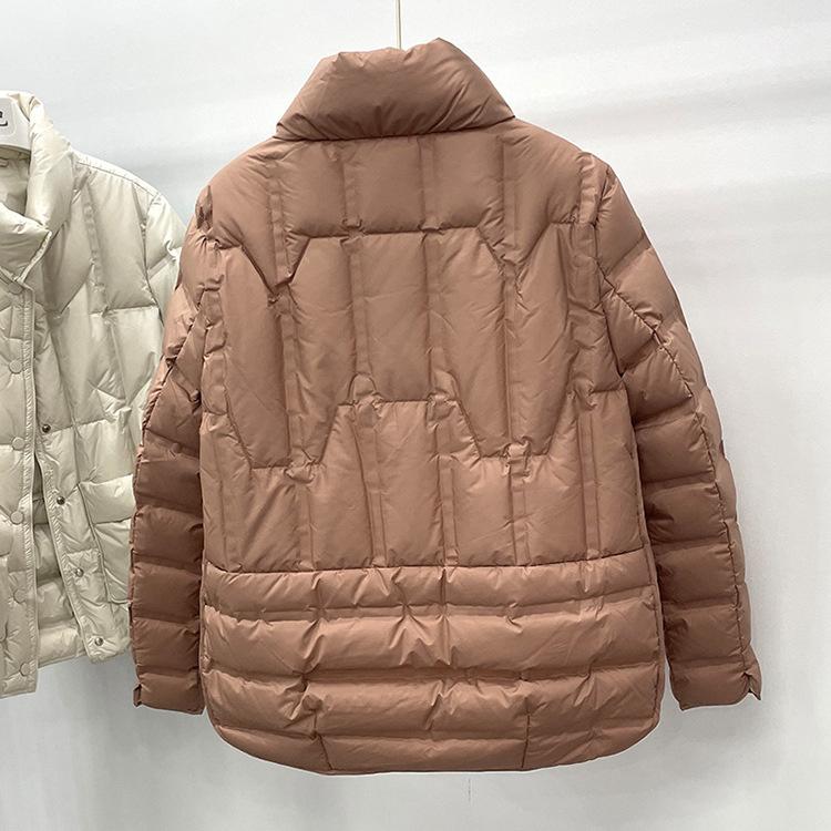 Легкий пуховик женский короткий осенне-зимний свободный воротник-стойка белое теплое пальто на утином пуху