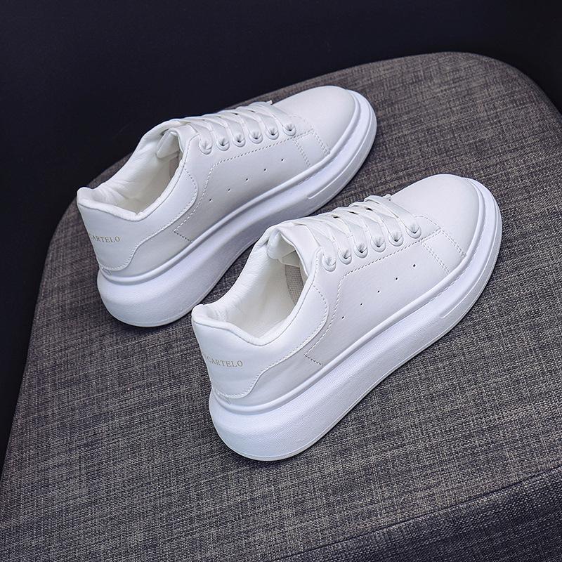 Поднять нижнюю Белые туфли Новые универсальные повседневные туфли Классические студенческие туфли для сноуборда