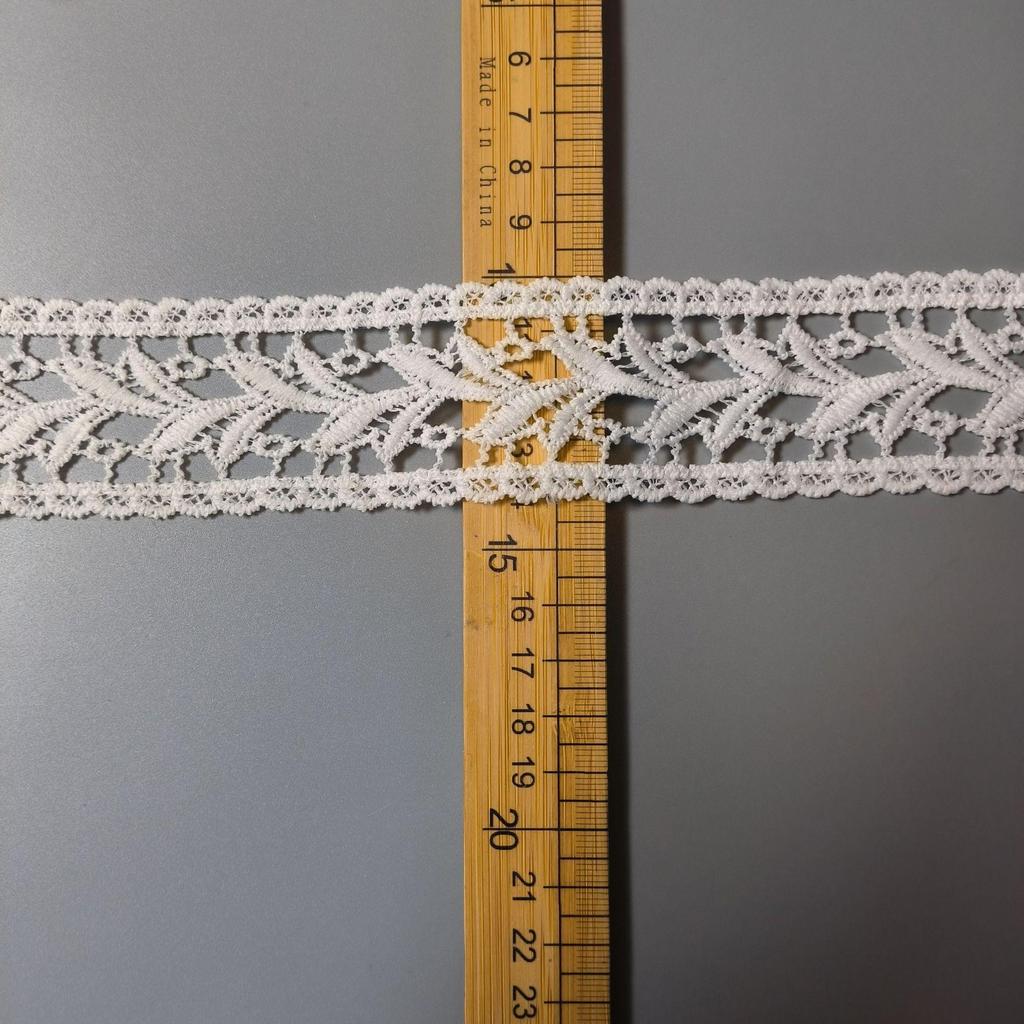 Аксессуар для головного убора из кружева молочного шелка с волнистым узором