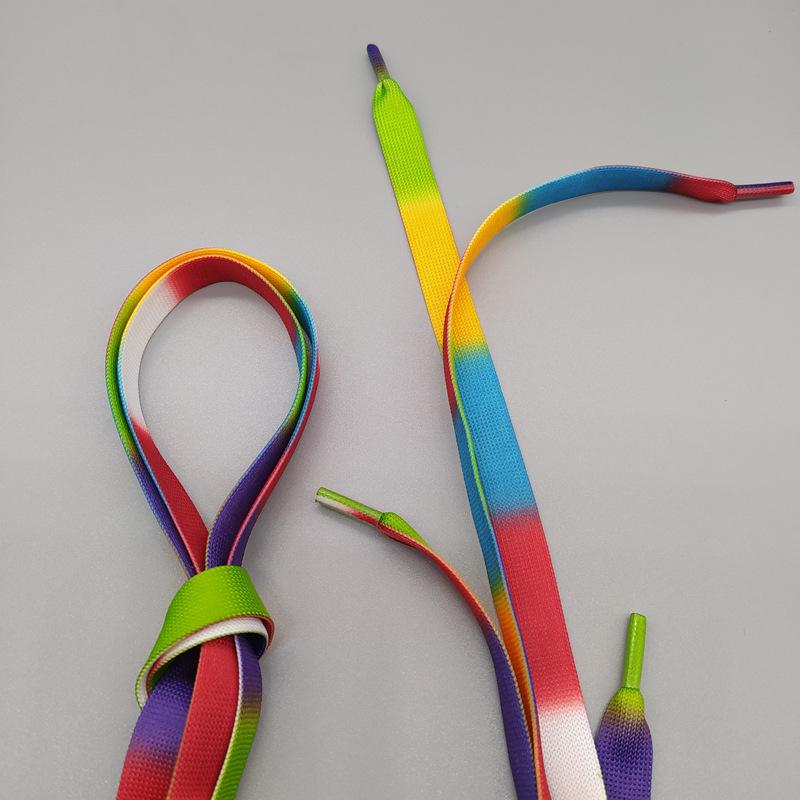 Яркие радужные и белые шнурки: Красочные 7-цветные и белые варианты, ширина 1,2 см, толстая вязка крючком.