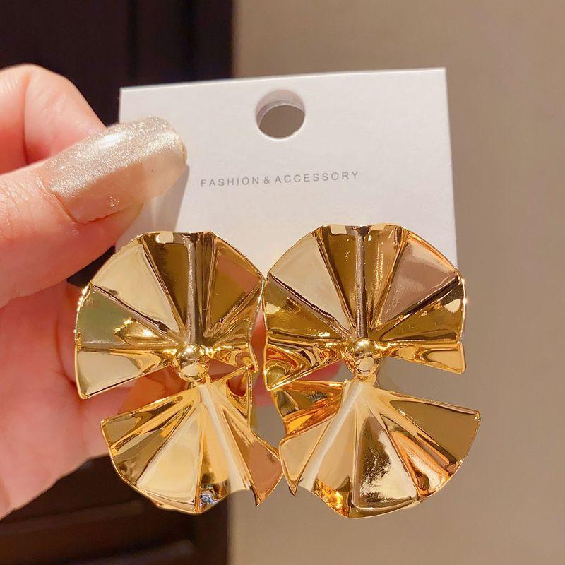 a Luxurious High-End Feel, Super Sparkling Butterfly Earrings, 2026 New Trend, European and American Niche Exaggerated Personality Ear Accessories