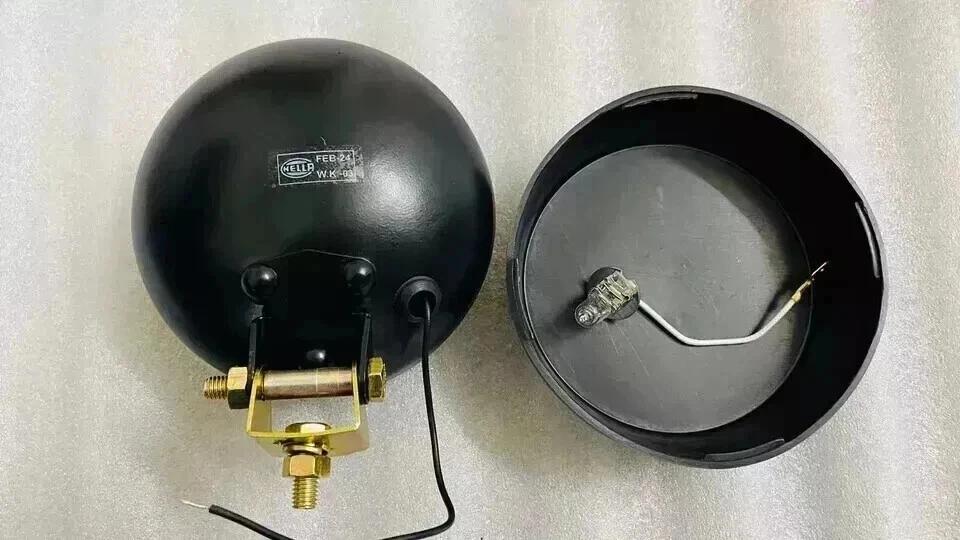 Круглая противотуманная фара Hella с желтым стеклом + крышка с лампой H3 12V 55W Универсальная установка