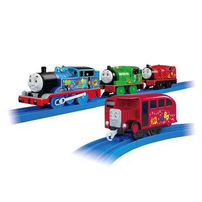 TAKARA TOMY Plarail Томас Паровоз 80-летний юбилей Сверкающий остров Содор Набор популярных персонажей, Поезд, Игрушка, Возраст 3 года и старше