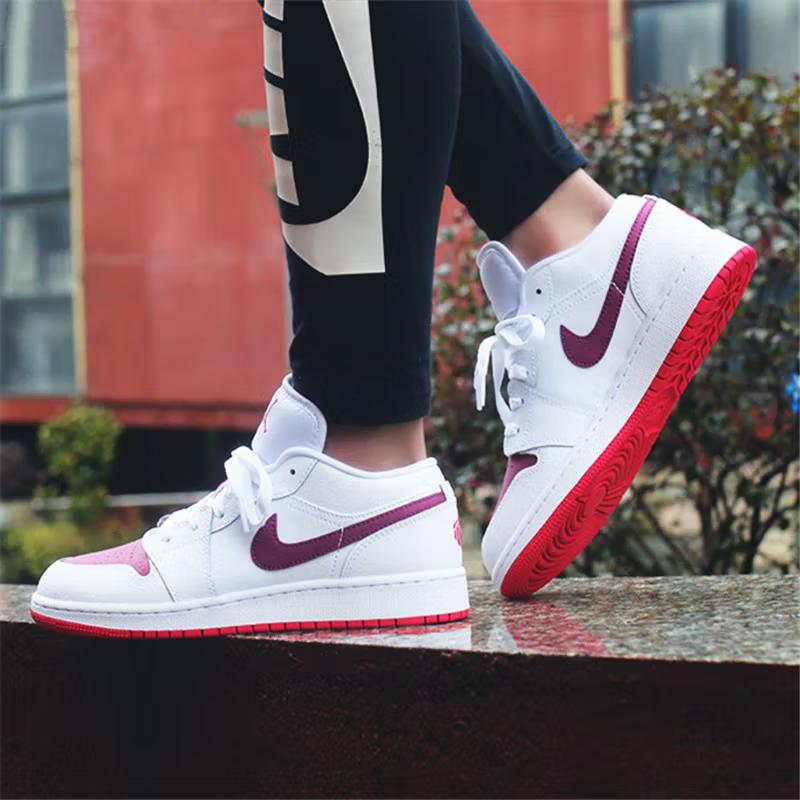 Jordan 1 Низкий GS Белая Ягода 554723-161