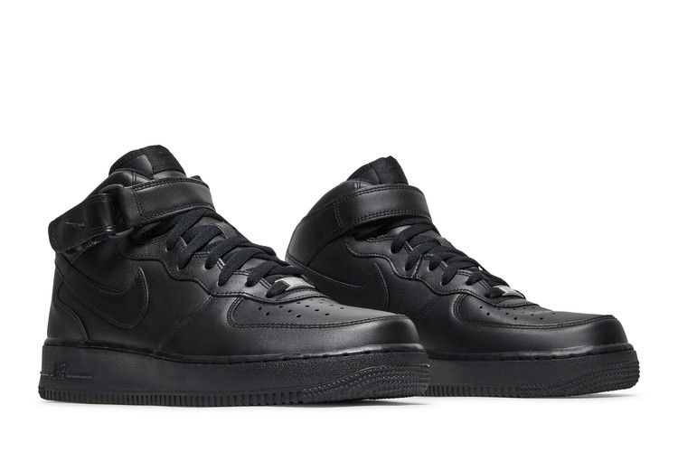 Женские кроссовки Nike Wmns Air Force 1 '07 Mid 'Черный'