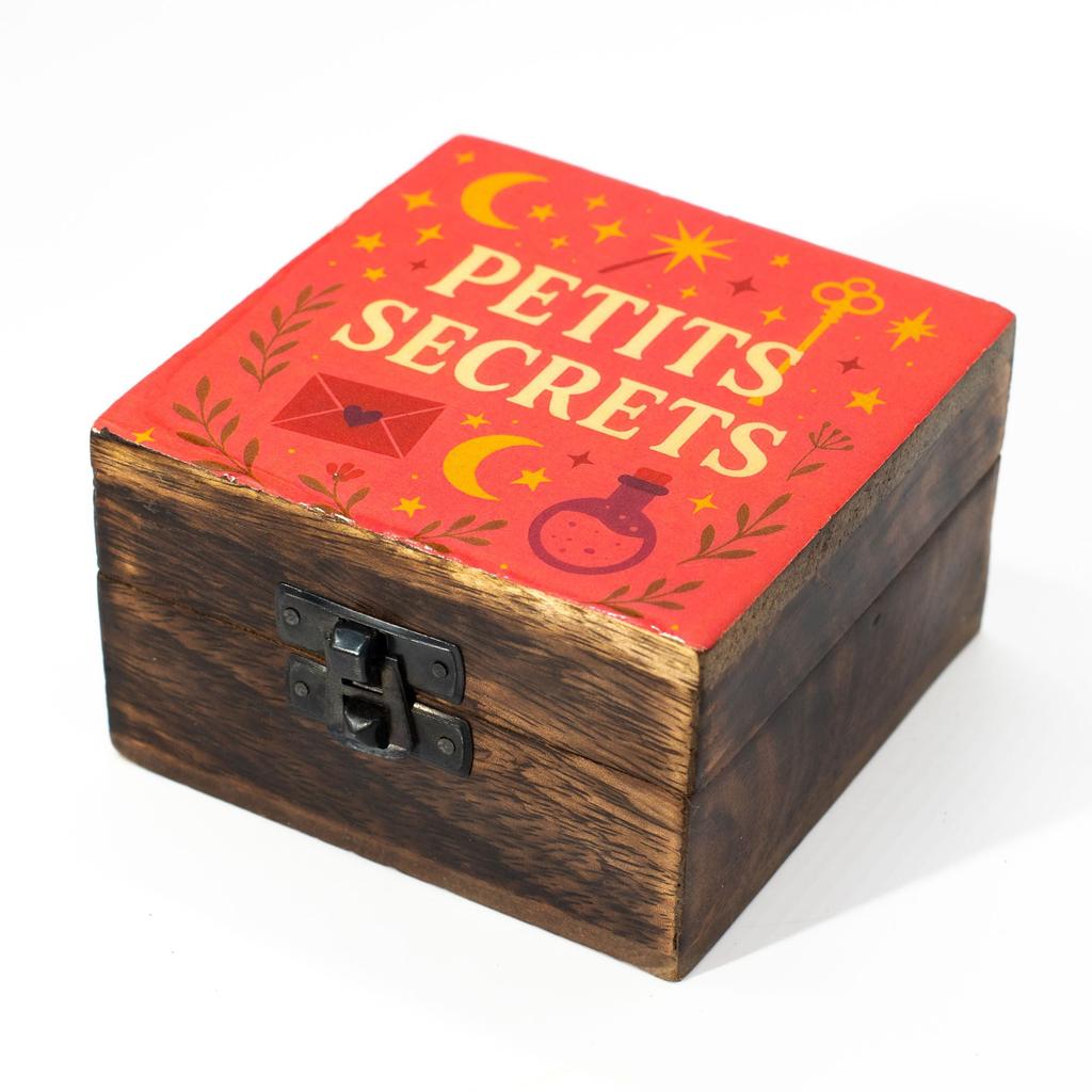 Small Enamelled Box – Petite Secrets