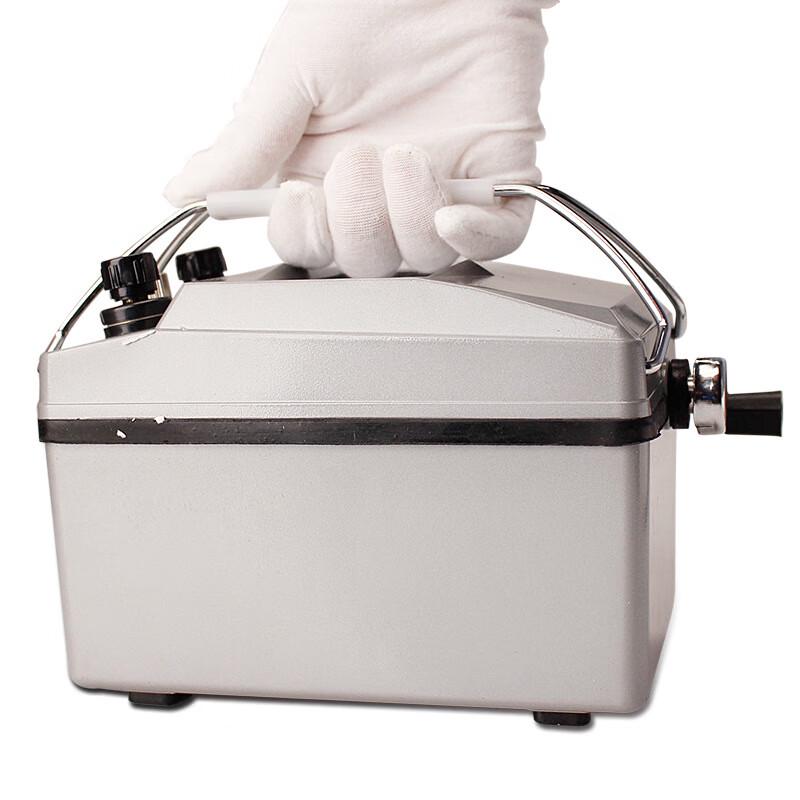 OLOMM ZC-7 Analog Insulation Resistance Tester