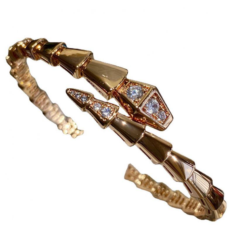 18k Rose Gold Snake Jewelry Bracelet with Diamond-Set Head and Tail
