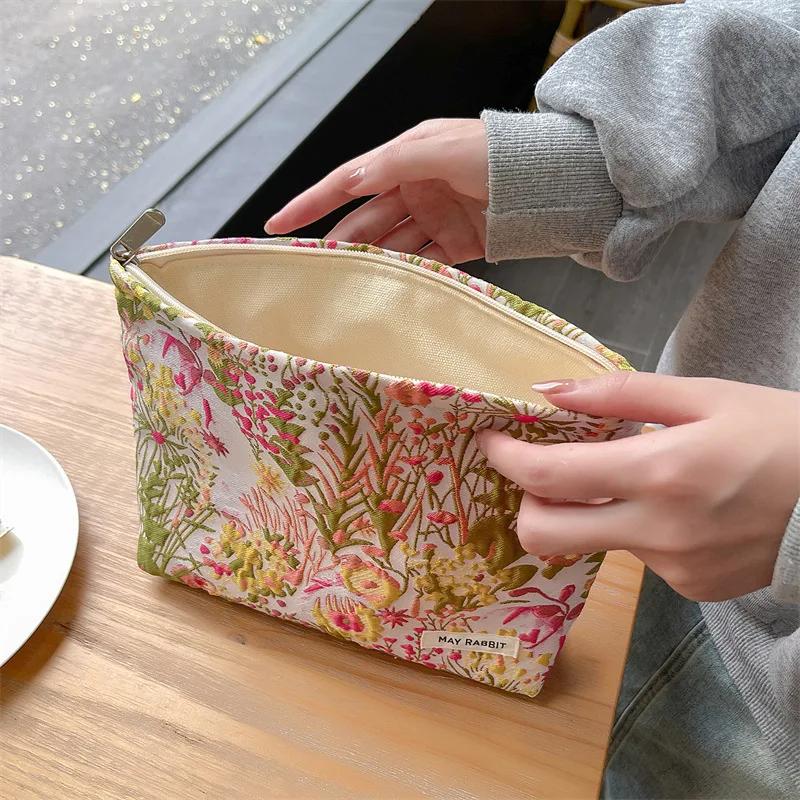 Retro Jacquard Ladies Floral Cosmetic Bags Vintage Flower Women's Grocery Storage Bag Clutch Purse Makeup Cases Girls Handbags