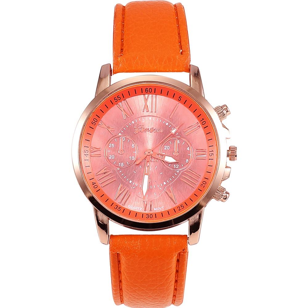 Женские кварцевые часы на кожаном ремешке