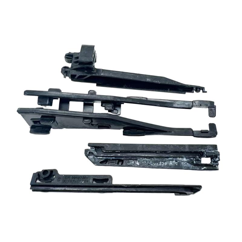 81647P6000 Направляющая люка в сборе Левая для Hyundai Santa Fe MX5 2024-2026 OEM 81647-P6000