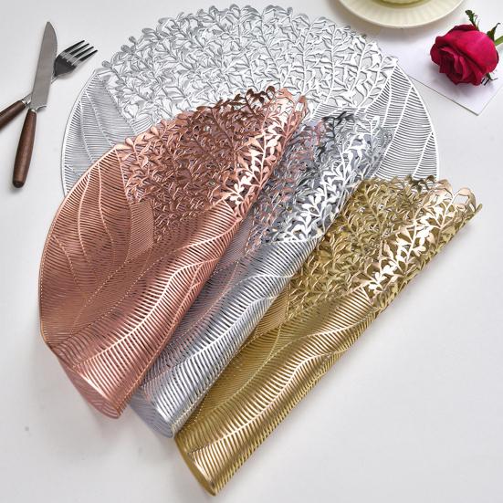 Круглые ПВХ Подставки под тарелки с узором из листьев с золотой фольгой, термостойкие, водонепроницаемые, для стола, создающие теплую атмосферу, для домашнего обеда, вечеринки, декор