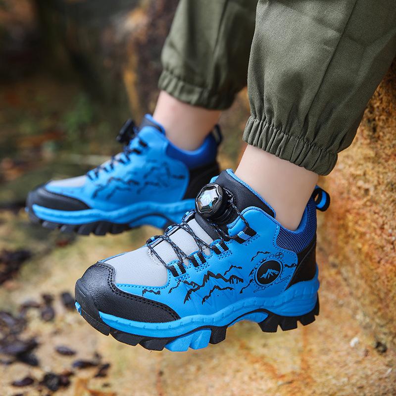 Classmate 2025 leather surface outdoor claw hook non-slip mountaineering hiking snow sports shoes medium and older children's warm rotating buckle