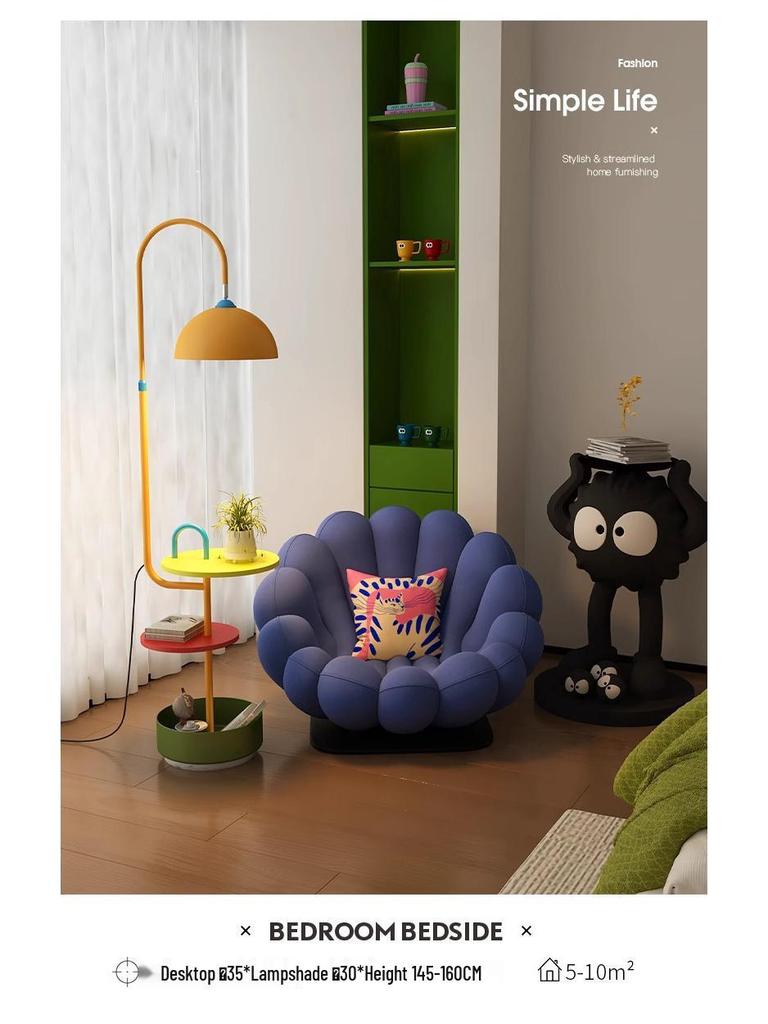 Мемфис Торшер: Стильная гостиная, диван и лампа для детской комнаты со встроенным хранилищем и функцией журнального столика