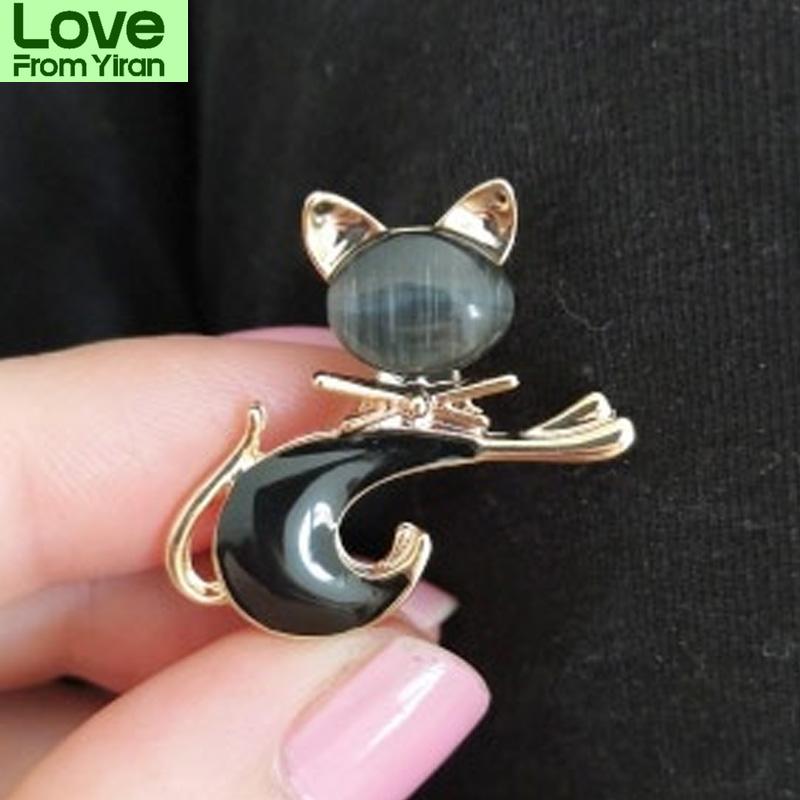 Cute Black Tie Cat Brooch Smooth Artificial Opals Corsage For Women Collar Hats White Enamel Brooches Pins Girls Gifts