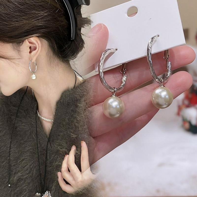 Элегантные французские серебряные серьги-кольца с жемчугом – Универсальный и модный дизайн с высококлассным шармом