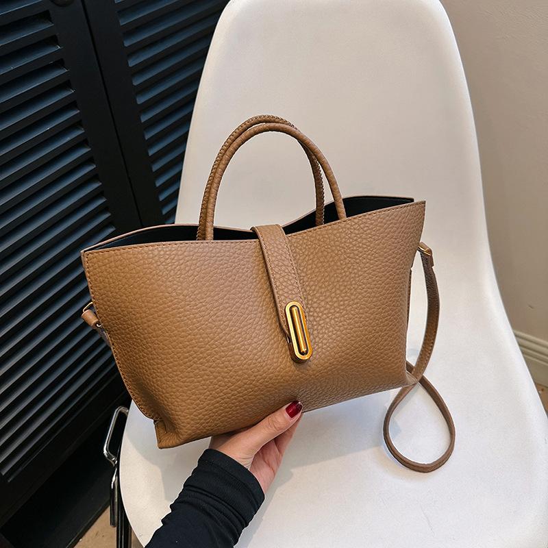 Chic French Handheld Bag for Women's Spring Summer New Commuter Single Shoulder Crossbody Bags Large Capacity Bucket Bag