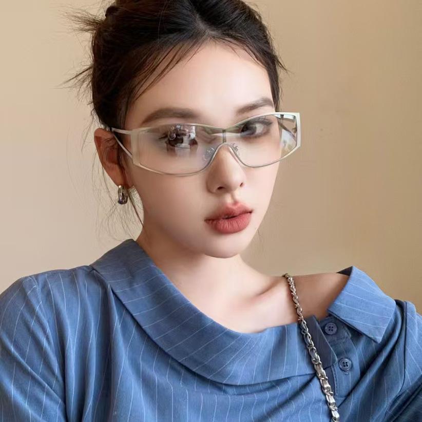 Korean Style Sunglasses Women High Quality Uv Protection Sun Glass For Men Travelling Hiking Sunglasses For Woman