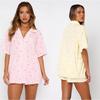 2026 Модный женский повседневный свободный комплект из рубашки и шорт с индивидуальным принтом