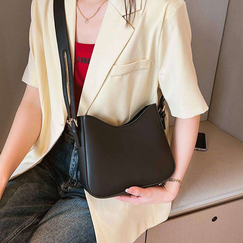 Простая сумка женская 2025 новая модная сумка через плечо текстурная сумка-тоут ретро сумка-мессенджер женская сумка подмышку