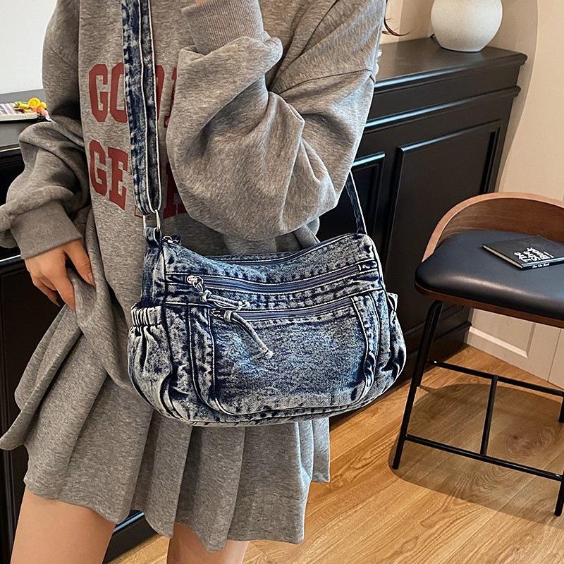 Women's Large Capacity Denim Crossbody Bag - Trendy Retro Shoulder Bag for Casual and Commute