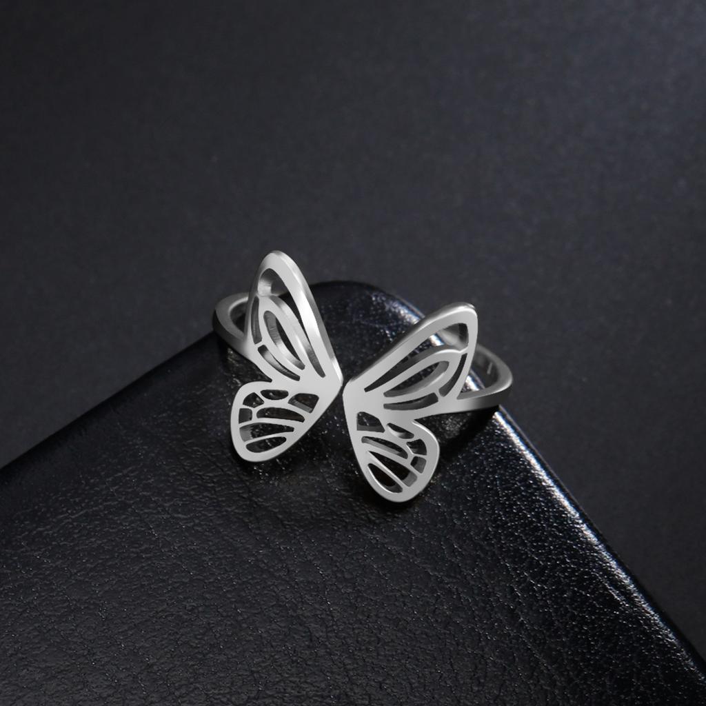 Женские кольца из титановой стали с открытой бабочкой