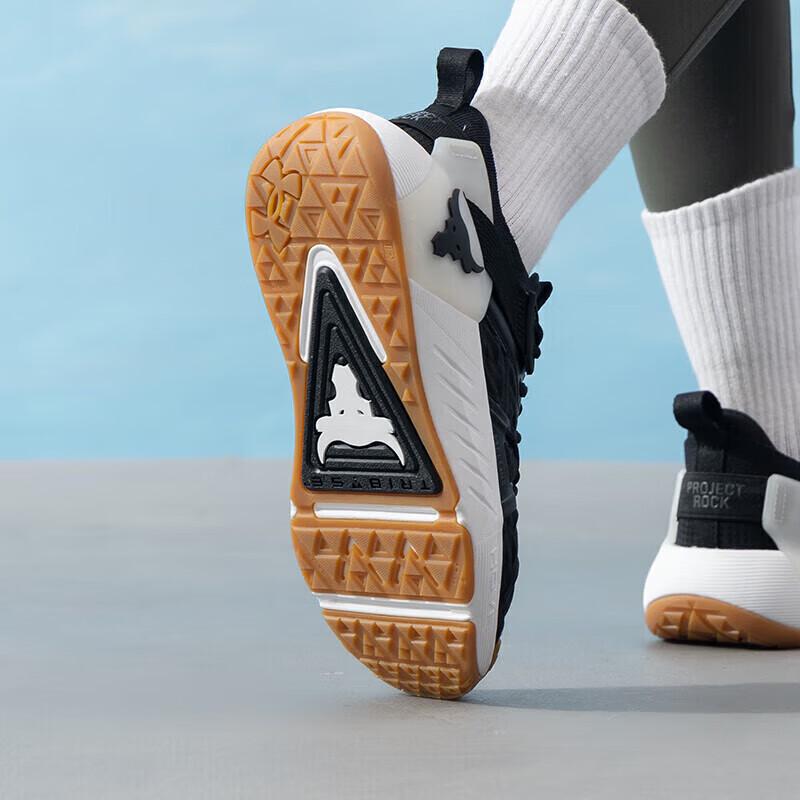 Under Armour Женские легкие повседневные тренировочные кроссовки 3026535-002