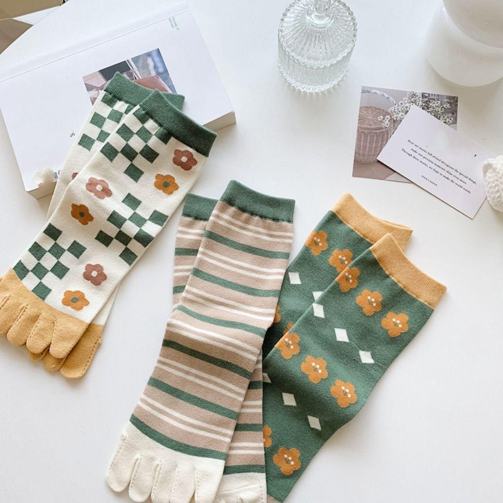 Stripe Grid Split Toe Short Socks Breathable Toe Mid-calf Socks Elastic Toe Separator Socks  Women