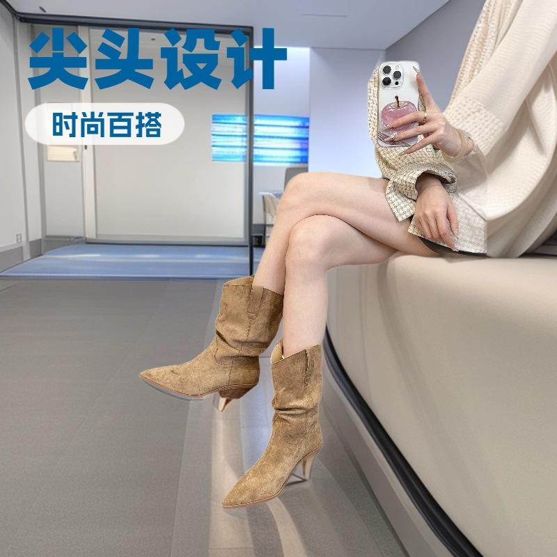 Грубый каблук плиссированные ворсовые ботинки средней высоты рыцарские ботинки женские 2025 осень и зима новые западные тонкие тонкие рыцарские ботинки