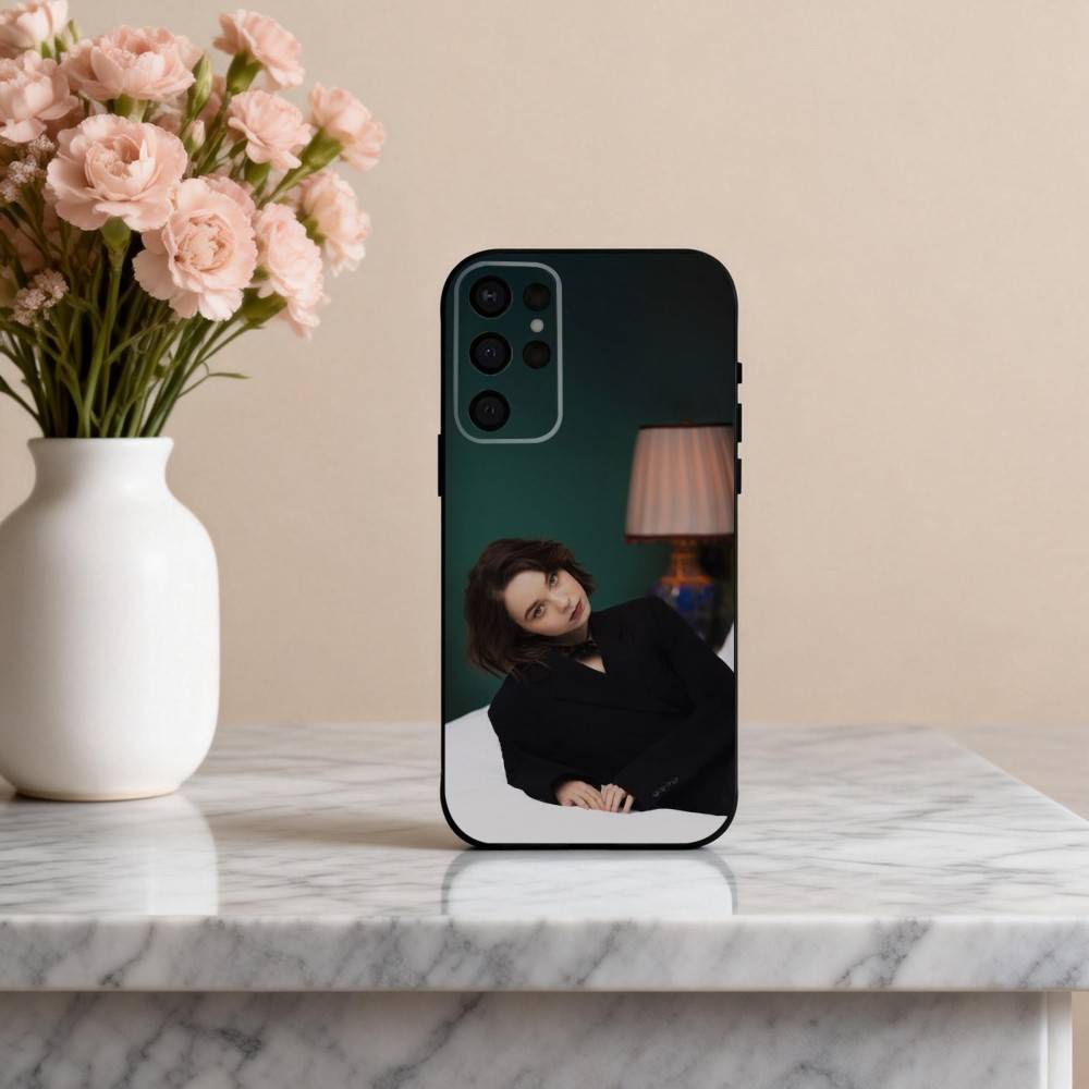 Яркий чехол для телефона с изображением актрисы E-Emma M-Myers для Samsung S25,24,23,22,30,21,10,9,Ultra,Plus,Lite,FE,4,5 G Мягкий черный чехол