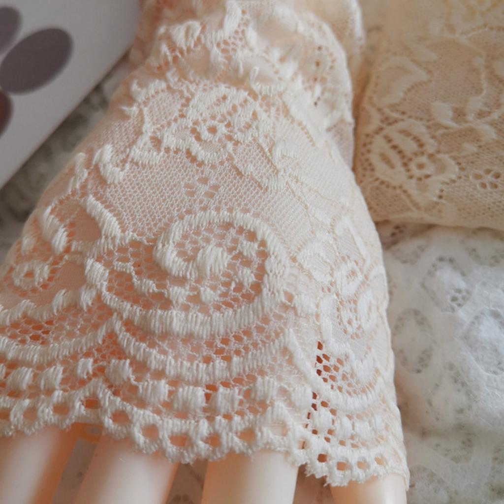 Lace Flower Arm Covers Sun Protective Arm Sleeves Women Fashion Arm Protectors for Driving Cycling and Outdoor Activity