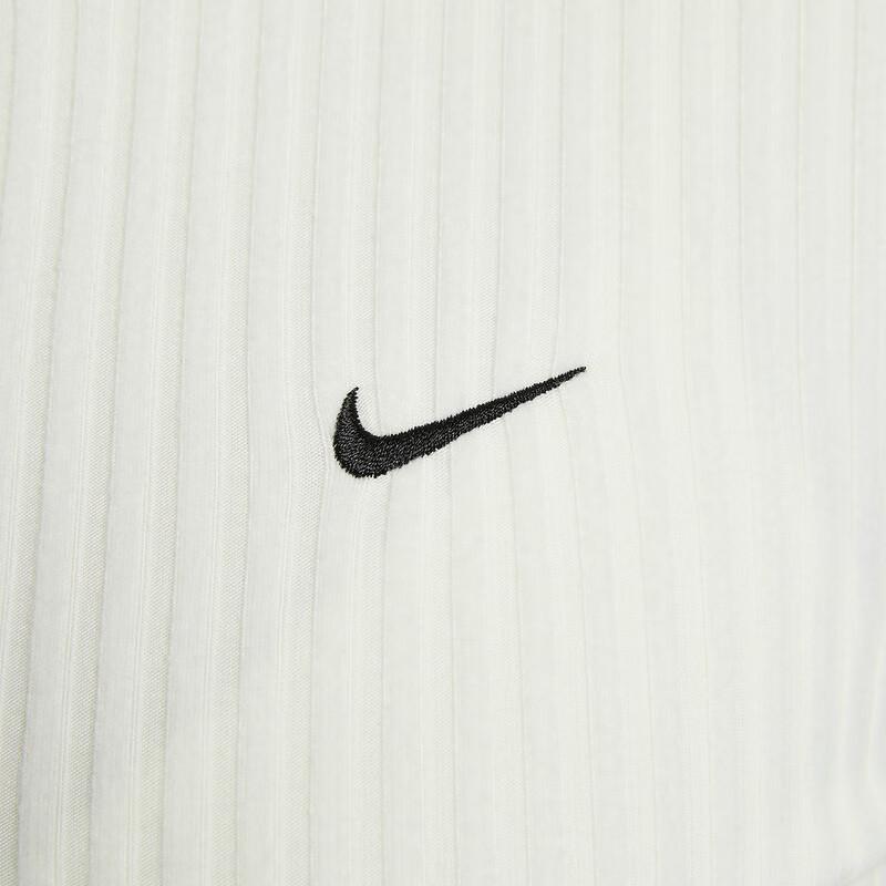 Nike Футболки женские белые с круглым вырезом умеренные IF0235-133