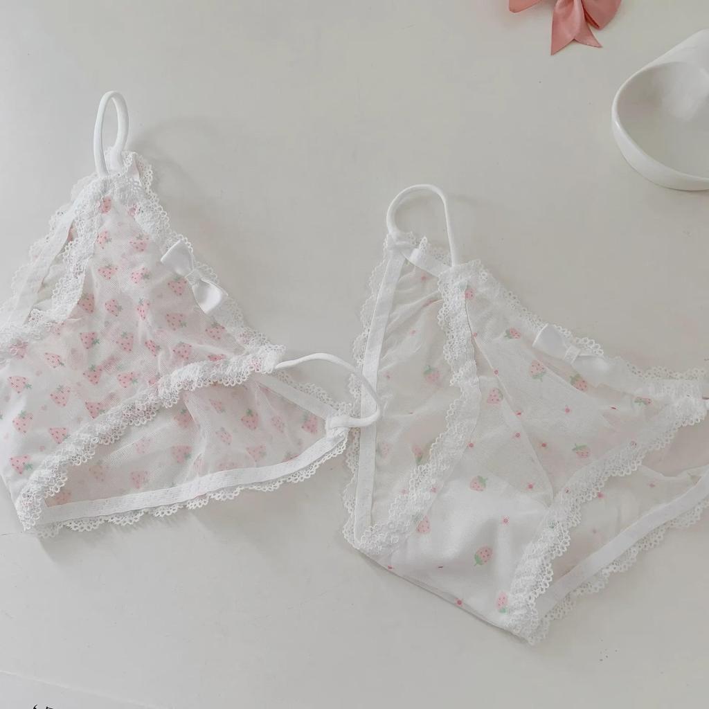 Трусики-слипы с заниженной талией и высоким разрезом из японского кружева Sweet Girl с принтом клубники