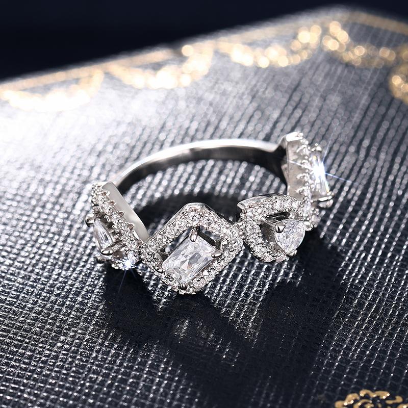 Huitan Fashion Design Geometric Cubic Zirconia Finger Ring for Women Luxury Trendy Wedding Band Accessories Bling CZ Zircon