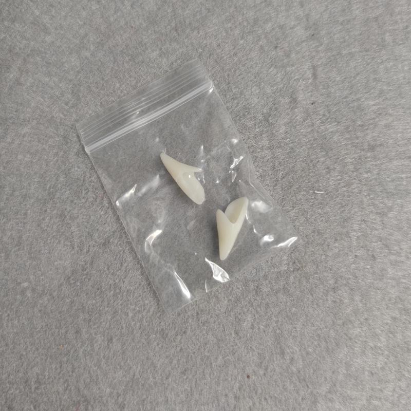 Vampire & Zombie Dentures: Small Tiger Teeth Braces for Cosplay Makeup.