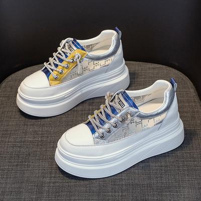 Небольшое внутреннее увеличение высоты женские туфли летние новые сетчатые дышащие туфли из кожи на толстой подошве белые повседневные спортивные туфли