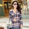 Женская осенняя рубашка средней длины с длинным рукавом и клетчатой толстовкой