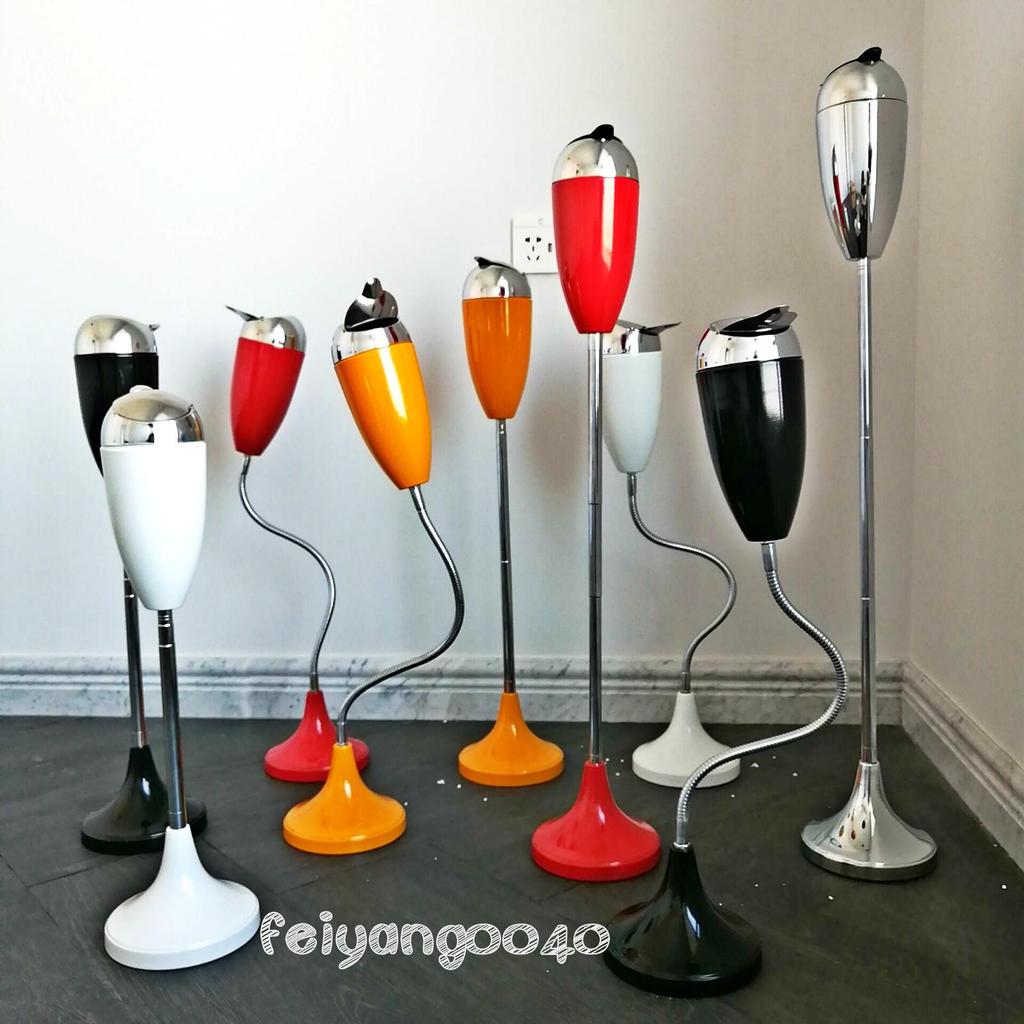 Curved Red Wine Bottle Metal Ashtray: Creative Liftable Telescopic Floor-Standing Design