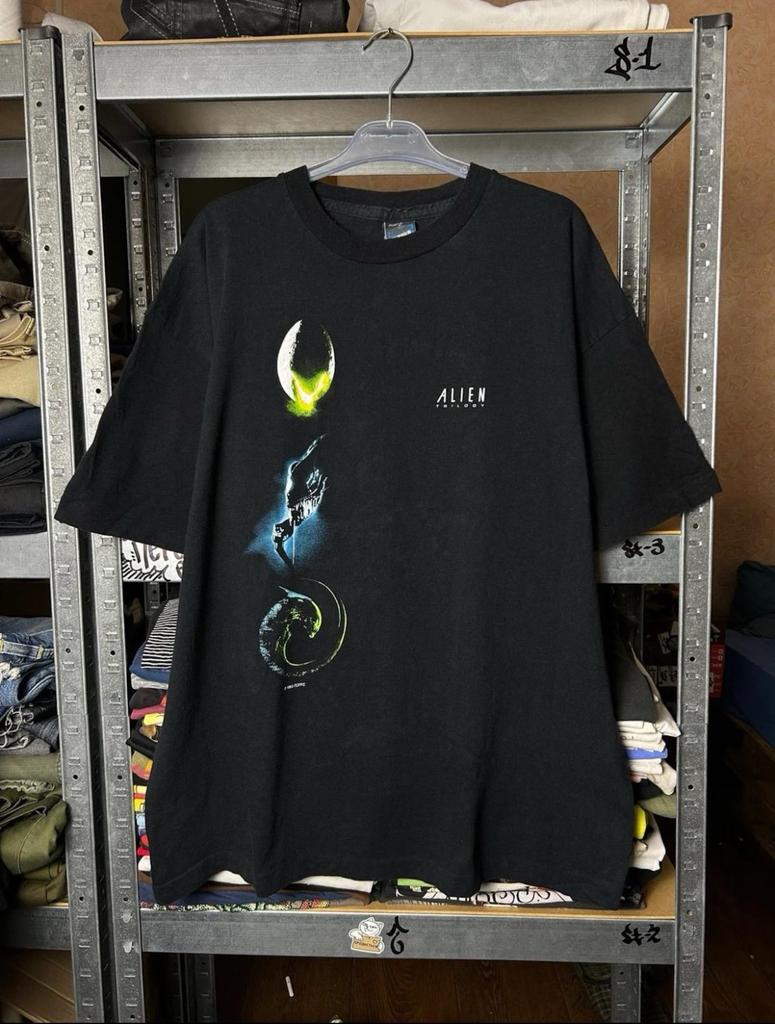 Vintage 1993 Alien Trilogy Horror Movie T-Shirt Size XL