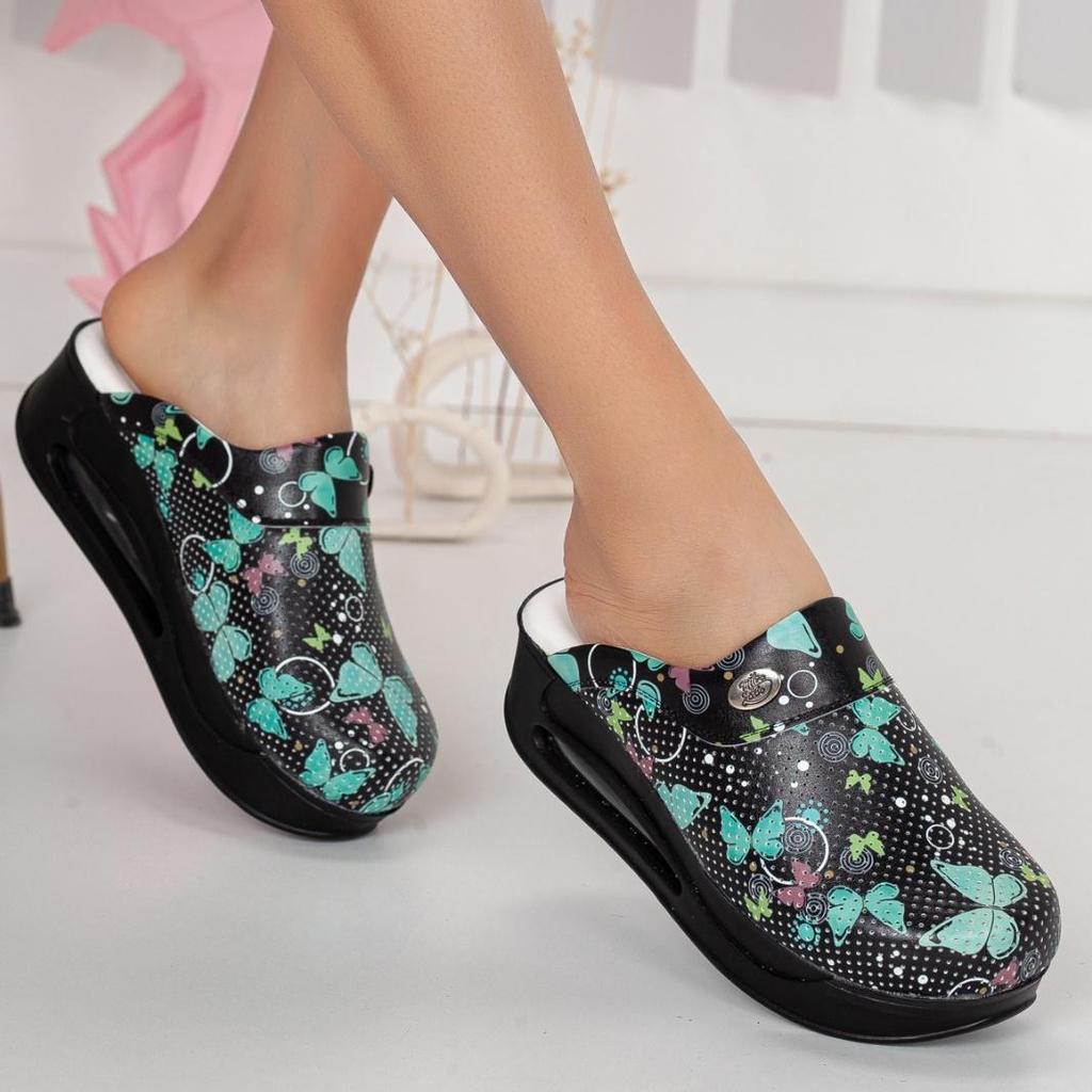 Women Medical Clogs Sabo Hospital Shoes Non-Slip Slipper Nurse Doctor Midwife Surgical Sandals