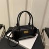 Bag Women's New Fashion Retro Simple Versatile Messenger Bag Niche Retro Handbag Shoulder Bag