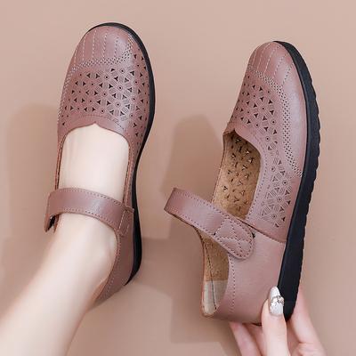 Весенняя и летняя обувь на липучках для женщин среднего и пожилого возраста Удобная дышащая обувь для мам с ажурными вставками Бабушкина обувь на плоской подошве с нескользящей мягкой подошвой