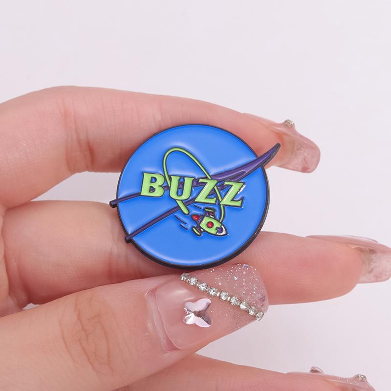 Эмалированные значки Космонавт Космос На заказ РАМЕН ПИЦЦА Еда Исследование Космоса Броши Значки на лацкан Панк-украшения Подарок для друзей