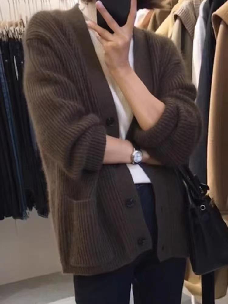 Women's Retro V-Neck Wool Cashmere Cardigan - Autumn/Winter Mid-Length Loose Fit.