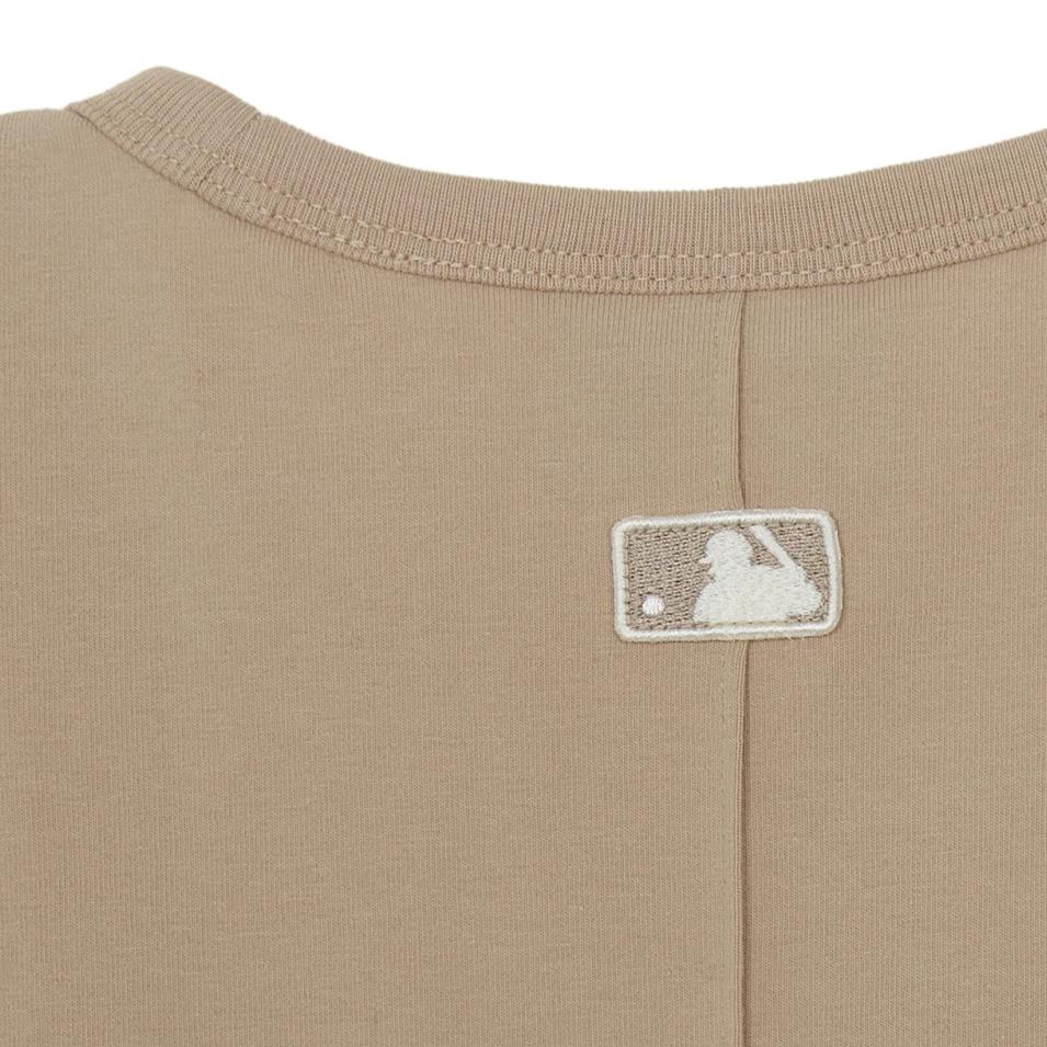 MLB Нью-Йорк Янкис Летняя Дышащая Высококачественная Базовая Однотонная Футболка с Коротким Рукавом и Вышивкой, Круглый Низ, Женские Топы 3FTSB1163-50SAM