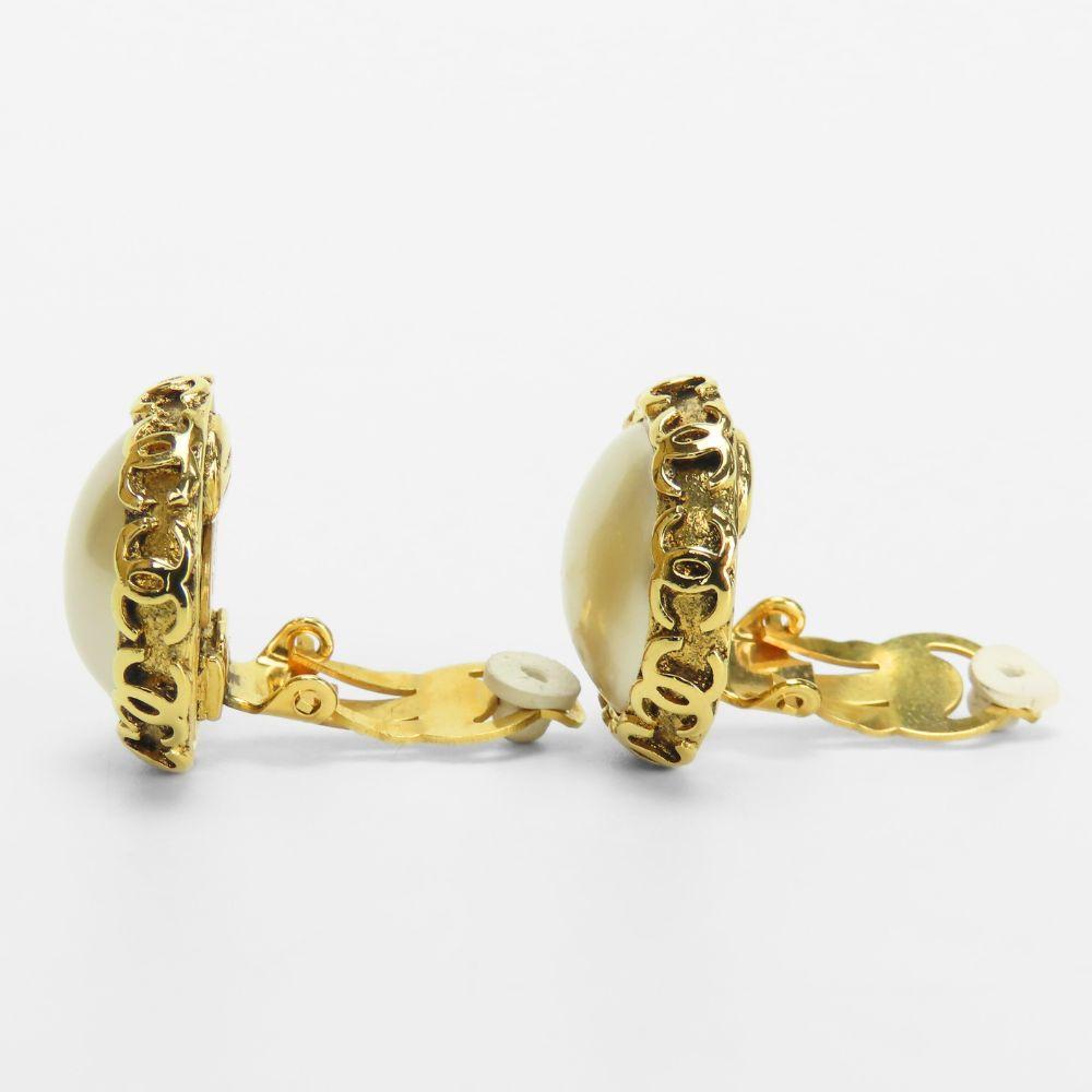 Used CHANEL Earring COCO Mark metal/Fake pearl 20g gold plating